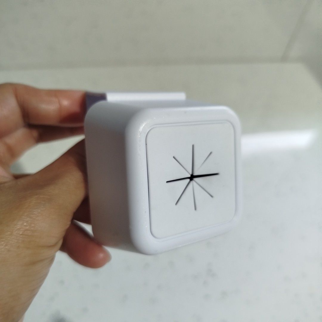 Decluttering White Plastic Towel Holder with Star Cutout (Category: Bedding & Towels) located in Bulacan. Submitted by amarijapansurplus (Listing ID 1459961237, Image 2). Description: 📌as is 📌WYSIWYG 📌First to pay basis 📌Auto pass sa COD iwas scam sa part ko 📌MOP: GCASH 📌MOD: Pick-up, Lalamove (motorcycle) or J&T/Flash Express/SPX Express 📌Return and Exchange Store Policy, Strictly No Refund 📌Loc. Panginay, Balagtas, Bulacan We ship natio