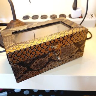 (Category: ) located in . Submitted by shopaholic_online_ (Listing ID 1459919128, Image 1). Description: .