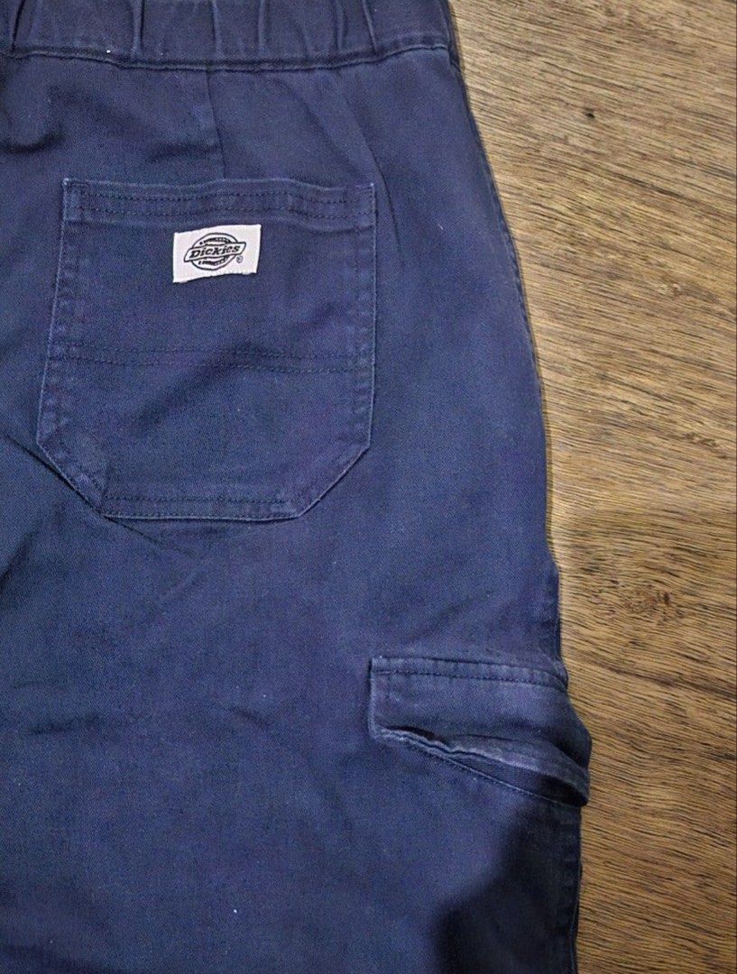 Dickies Navy Blue Cargo Pants X-Large (Category: Trousers) located in Manila. Submitted by ledone987931 (Listing ID 1460098248, Image 1). Description: - Navy blue Dickies cargo pants - Size: X-Large - Elastic waistband with belt for a comfortable fit - Multiple pockets for ample storage - Made from durable workwear material - Ideal for everyday wear or work activities.