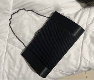 (Category: ) located in . Submitted by 888.91 (Listing ID 1459926537, Image 1). Description: .