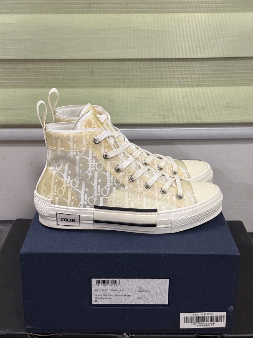 Dior B23 High White Oblique (Category: Sneakers & Footwear) located in Pasay City. Submitted by Secret_Retros (Listing ID 1460058181, Image 1). Description: For sale CD B23 High White Oblique Size 40 fits 8 - 8.5 mens Used 2x ₱17,499 North Caloocan.