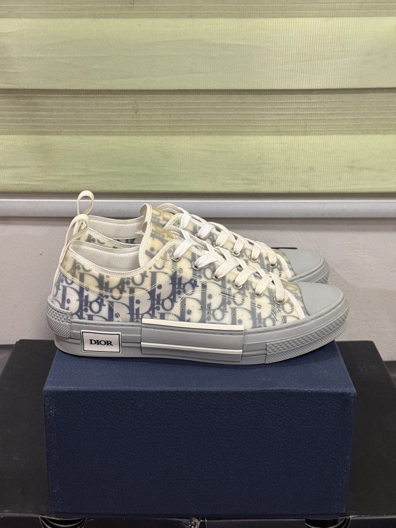 Dior B23 Low Navy Oblique (Category: Sneakers & Footwear) located in Pasay City. Submitted by Secret_Retros (Listing ID 1460057621, Image 1). Description: For sale CD B23 Low Navy Oblique Size 40 fits 8 - 8.5 mens Used 2x ₱17,499 North Caloocan.