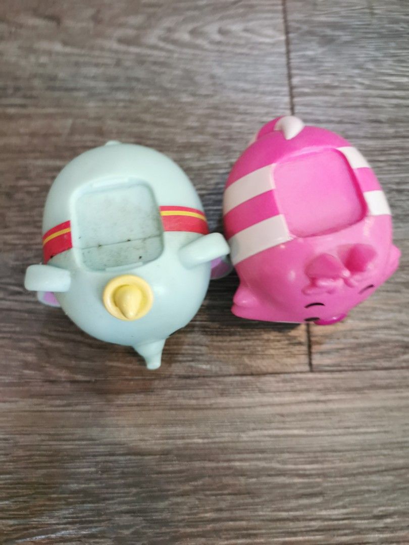 Disney Lip Smacker Dumbo & Cheshire Cat Lip Balm (Category: Makeup) located in Antipolo. Submitted by cynophiles96 (Listing ID 1459978965, Image 2). Description: 200 each HEAVILY USED, PLEASE REFER TO THE PHOTOS MOP: GCASH MOD : J&T (buyer's expense) .