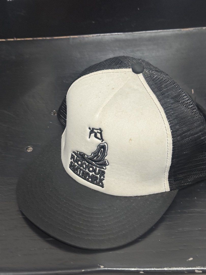 Dissizit Cap (Category: Caps & Hats) located in Pasig City. Submitted by itsmejaypee25 (Listing ID 1460044835, Image 2). Description: Dissizit! cap Fuck your skate park logo/design Dirty white part of the hat Bought in Greenbelt 5 shop (forgot the name of the shop which is closed already) .