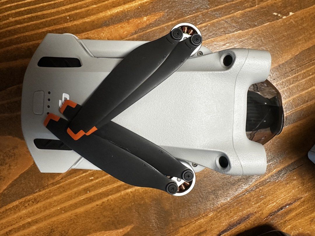 DJI Mini 3 Pro Drone with RC1 Controller and Battery （分類：航拍）位於 Hong Kong。 由 hearick 提交（商品編號 1460041083，圖片 1）。簡介： 行過保 功能正常 。