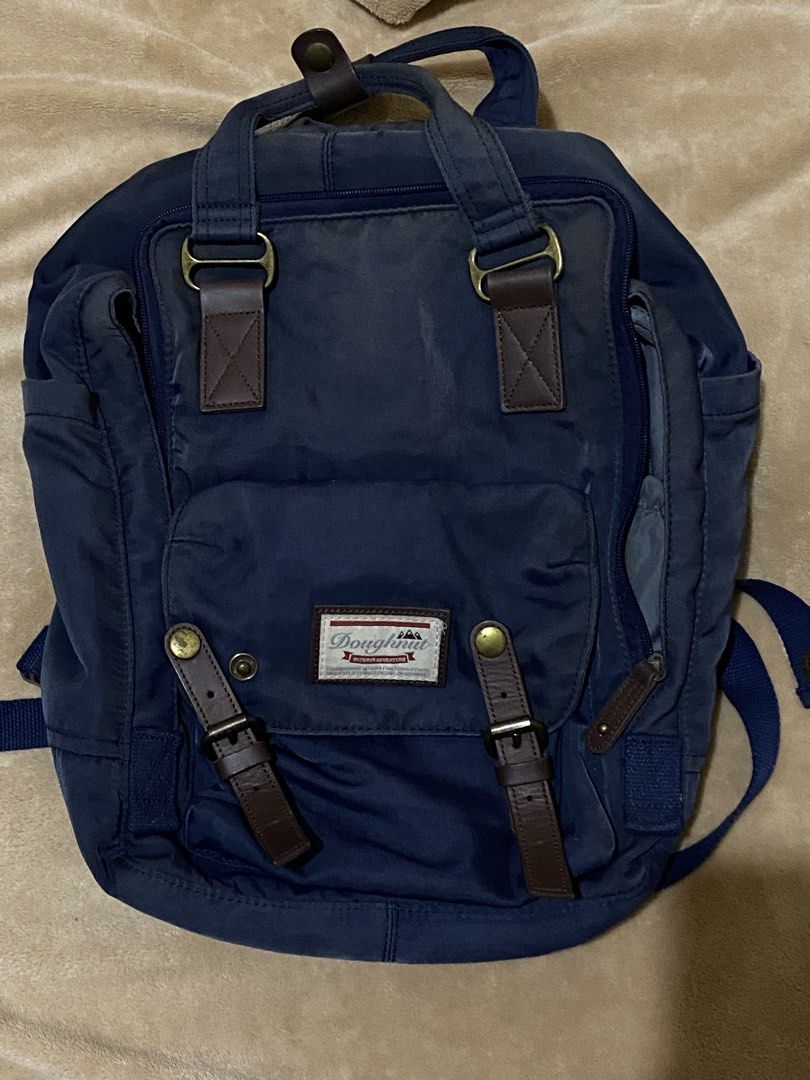 Doughnut Macaroon Backpack (Category: Backpacks) located in Taytay. Submitted by berlinasaur (Listing ID 1459921778, Image 1). Description: Used Been stored for a long time so it's really dirty (check photos) Needs washing.