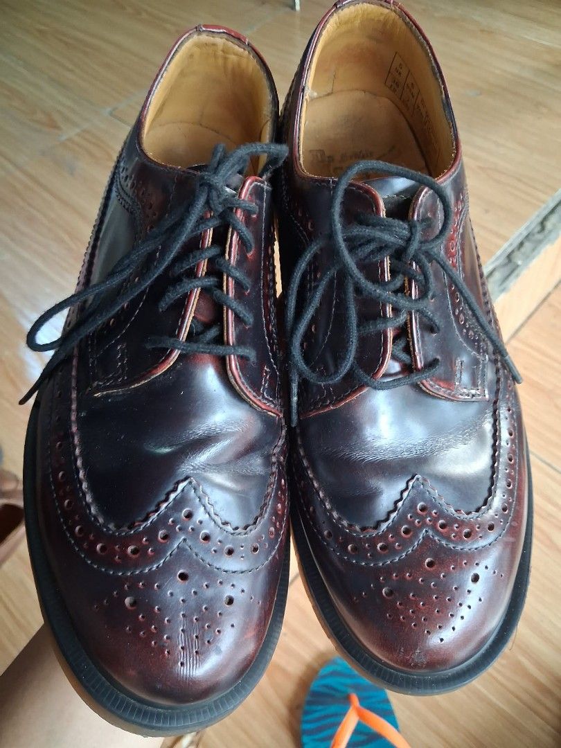 Dr Maryens (Category: Loafers) located in Koronadal. Submitted by glads08089 (Listing ID 1460039164, Image 2). Description: Dr martens brogue smooth cherry red size 38.