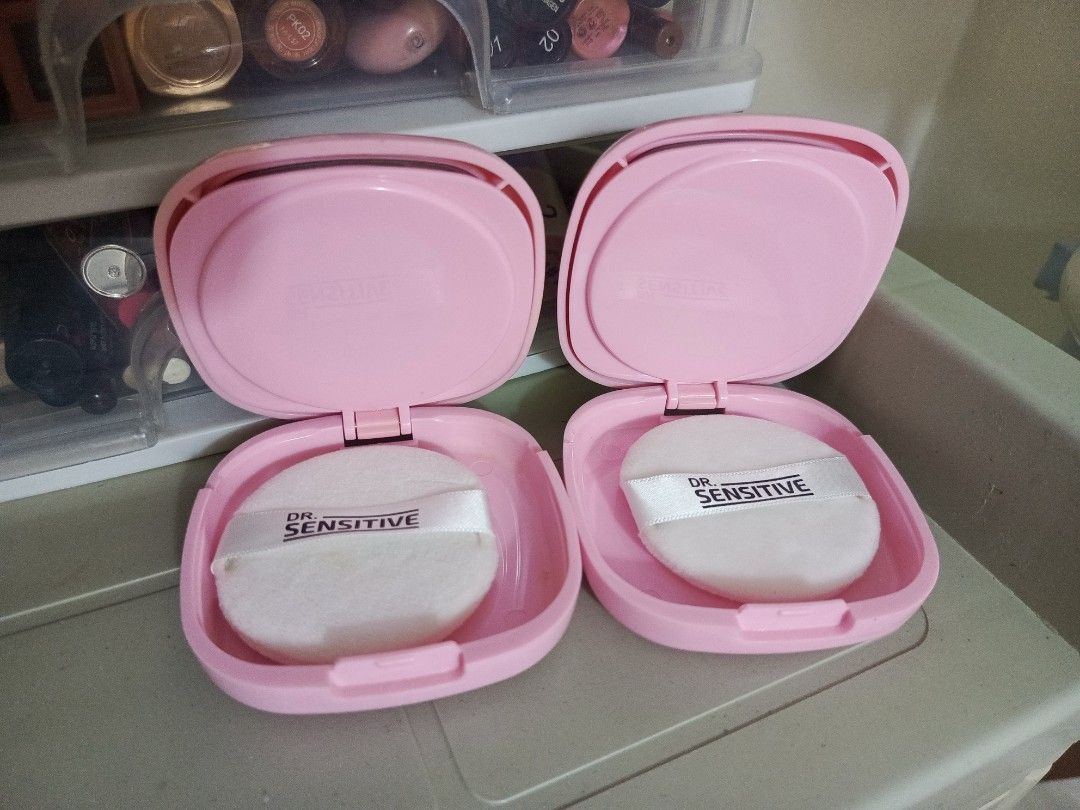 Dr. Sensitive All Day No Sebum Blur Powder (2 pcs) (Category: Makeup) located in Manila. Submitted by raxxx17 (Listing ID 1459937502, Image 2). Description: - Dr. Sensitive All Day No Sebum Blur Powder (2 compacts) - Translucent pressed powder - Creates a soft focus, blurred effect - Controls oil and shine for a matte finish - Convenient pink compacts with built-in mirror and puff - Ideal for on-the-go touch-ups - Helps achieve a flawless look th