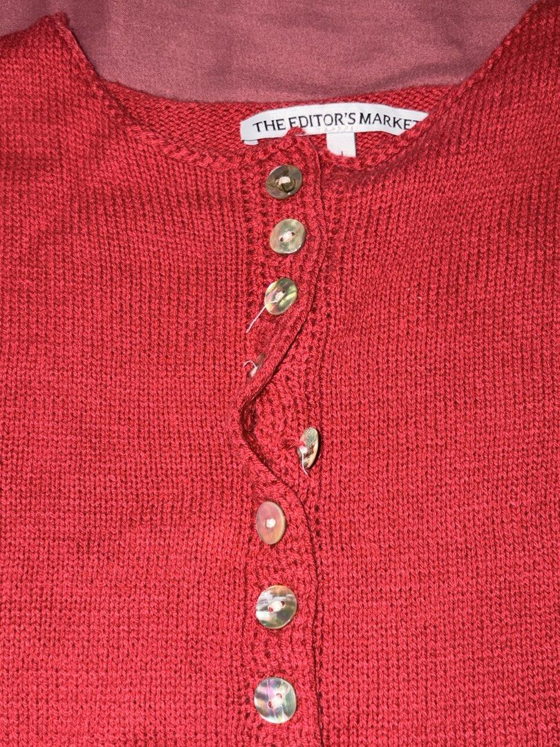Editor’s Market Kelyn Knit Top (Category: Blouses) located in Quezon City. Submitted by klwe_ (Listing ID 1460068331, Image 3). Description: Editor’s Market Kelyn Knit Top in Carmine - Size: Large - Worn Once - 1 loose button (see 3rd picture) .