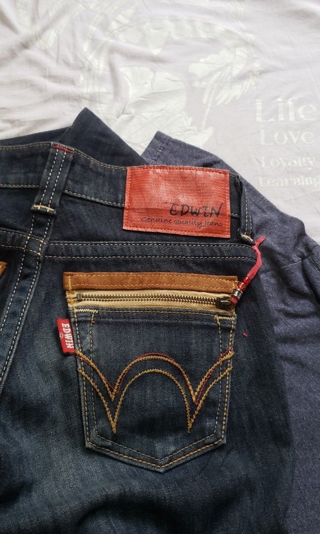 Edwin (Category: Jeans & Leggings) located in Guar Chempedak. Submitted by collectionsbundles (Listing ID 1459987432, Image 3). Description: bundle item.