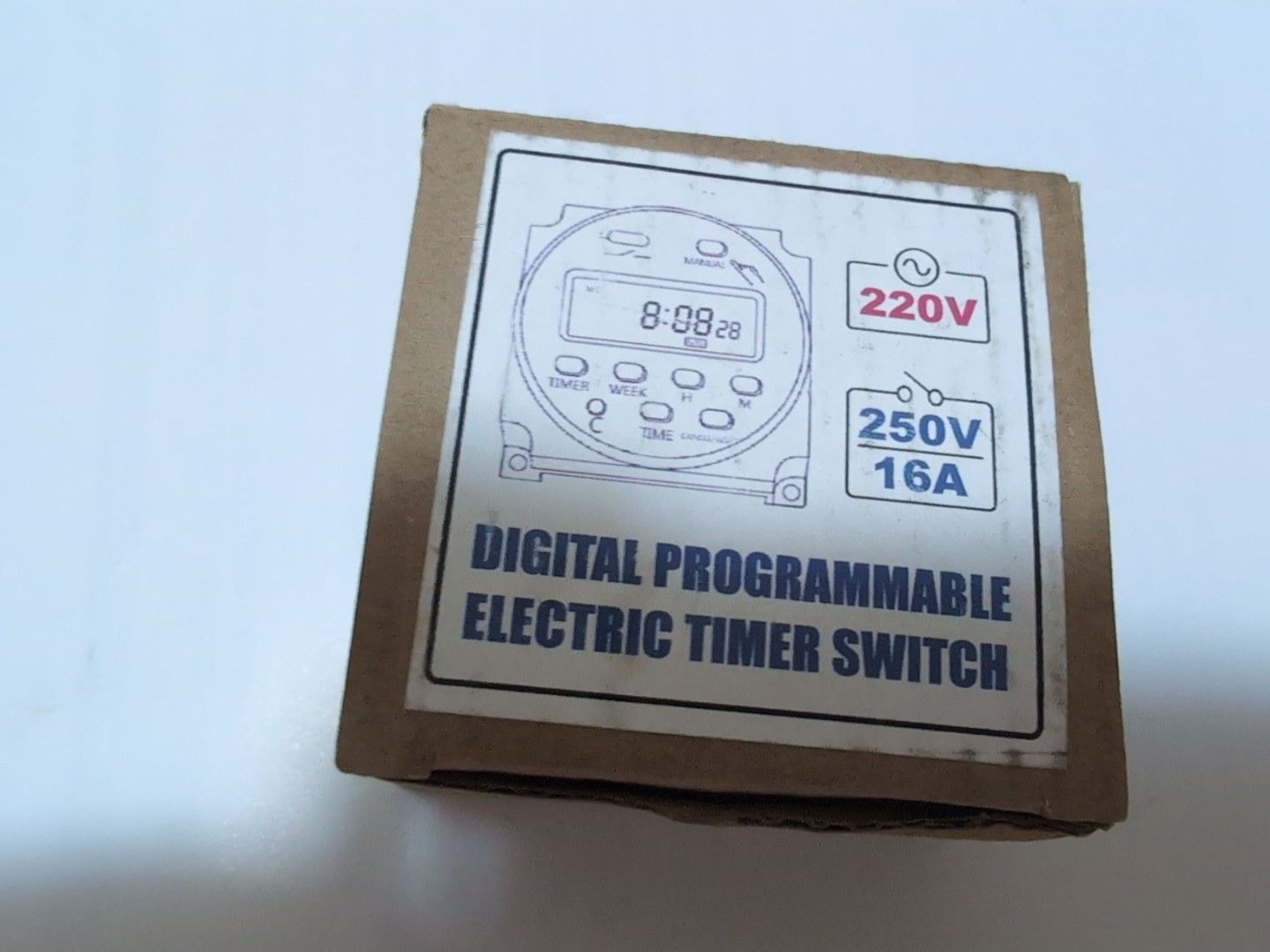 Electric Programmable Electric Timer switch (Category: Electrical, Adaptors & Sockets) located in Singapore. Submitted by meowmeowmeow01 (Listing ID 1460012208, Image 1). Description: 220v, 250v/16a. no brand..