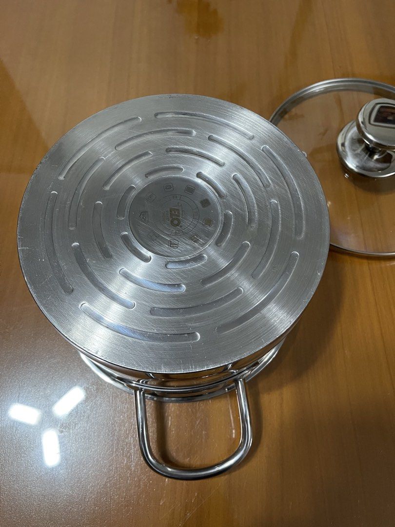 Elo Germany Stainless Steel Pot 3L (Category: Cookware & Accessories) located in Quezon City. Submitted by doublelkitchenware (Listing ID 1460019035, Image 3). Description: Elo Stainless Steel Pot Made in Germany 20x12cm 3L capacity Induction / Gas / Electric Makapal and mabigat Minimal sign of usage Pick up or shipping via lalamove Provincial 🚚j&t Novaliches Qc .