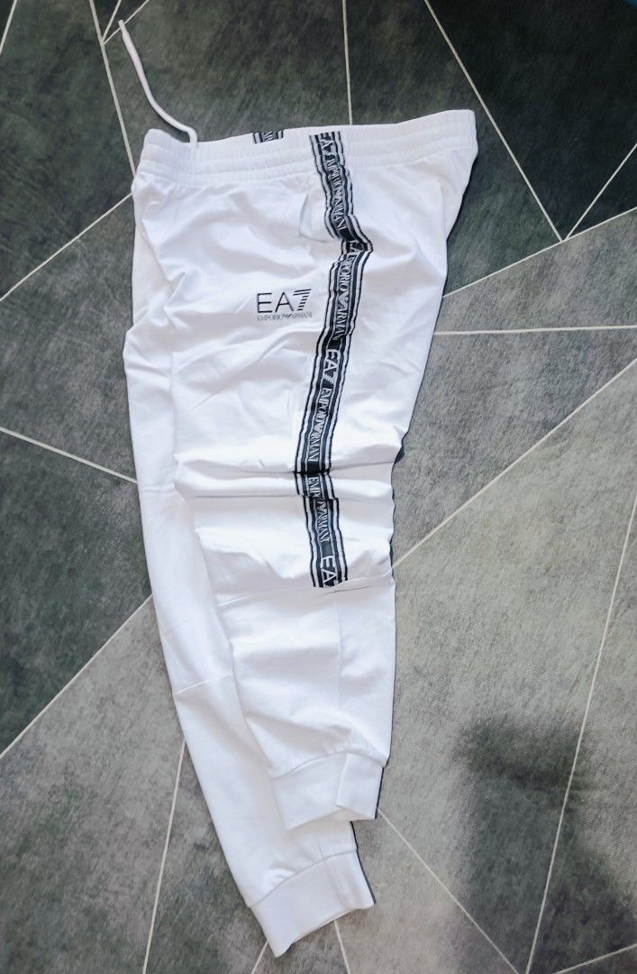 Emporio Armani Track Pants (Authentic) (Category: Joggers) located in Cebu City. Submitted by renzecamingay (Listing ID 1460034294, Image 1). Description: Emporio Armani EA7 Track Pants Good as New Large to XL fit Waist 34/36 Length 40.5 950 Plus ship Only Thank you and GOD bless ☺️.
