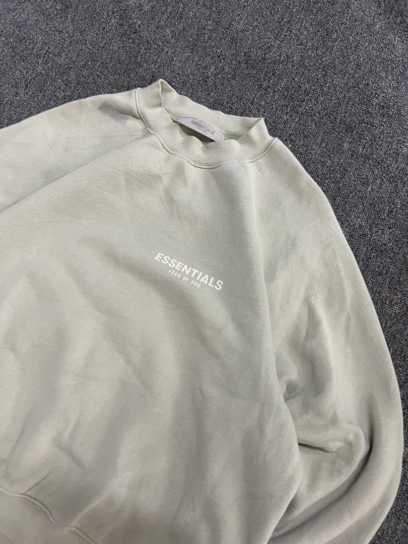 ESSENTIALS Crew Neck Beige LS Sweater (Category: Coats, Jackets and Outerwear) located in Cebu City. Submitted by beyond.curations (Listing ID 1459927868, Image 2). Description: ESSENTIALS Crew Neck Beige Long Sleeve Sweater Size : Small - Medium Loosy Authentic.