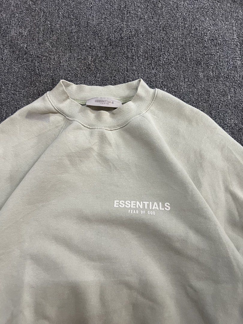 ESSENTIALS Crew Neck Beige LS Sweater (Category: Coats, Jackets and Outerwear) located in Cebu City. Submitted by beyond.curations (Listing ID 1459927868, Image 3). Description: ESSENTIALS Crew Neck Beige Long Sleeve Sweater Size : Small - Medium Loosy Authentic.