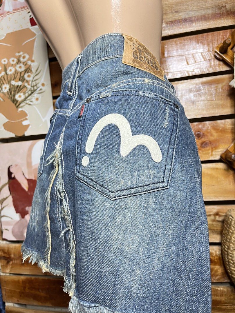 Evisu Vintage Denim Skirt (Category: Skirts) located in Pagadian. Submitted by angelcanzado (Listing ID 1460101910, Image 2). Description: Size 33 - 34 (tape measure).