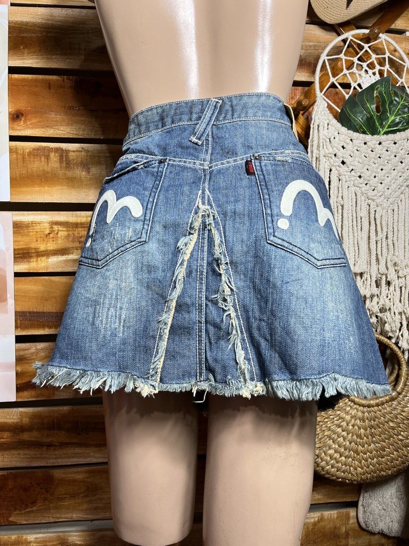 Evisu Vintage Denim Skirt (Category: Skirts) located in Pagadian. Submitted by angelcanzado (Listing ID 1460101910, Image 3). Description: Size 33 - 34 (tape measure).