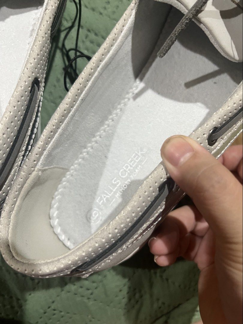 Falls creek memory Foam Loafers 🇺🇸 (Category: Loafers) located in Paranaque City. Submitted by arianem031087 (Listing ID 1460039542, Image 2). Description: New .