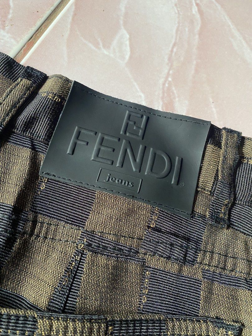 Fendi palda (Category: Announcements) located in Mawab. Submitted by carou28362 (Listing ID 1460027112, Image 3). Description: No issue Davao loc.