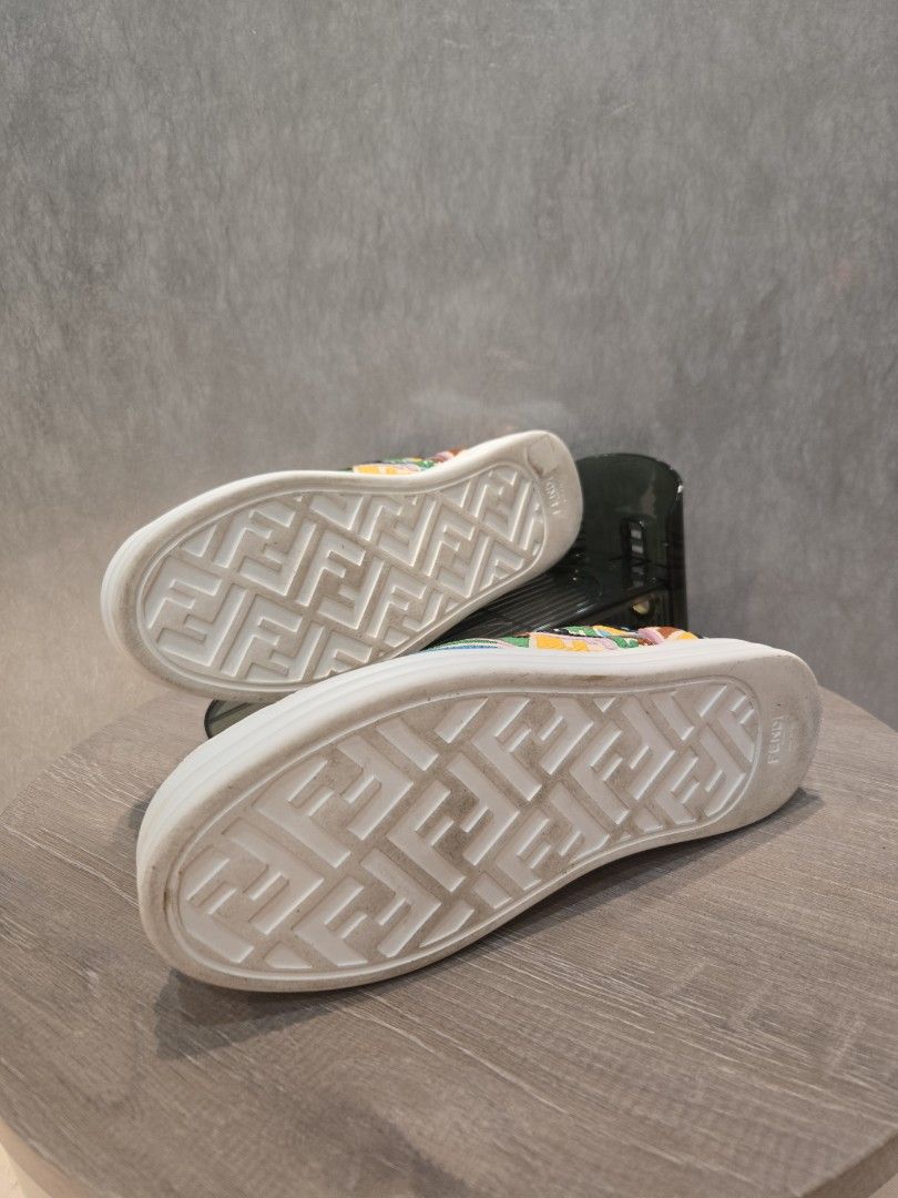 fendi sneaker (Category: Sneakers & Footwear) located in Singapore. Submitted by vickyababy (Listing ID 1460036498, Image 2). Description: .