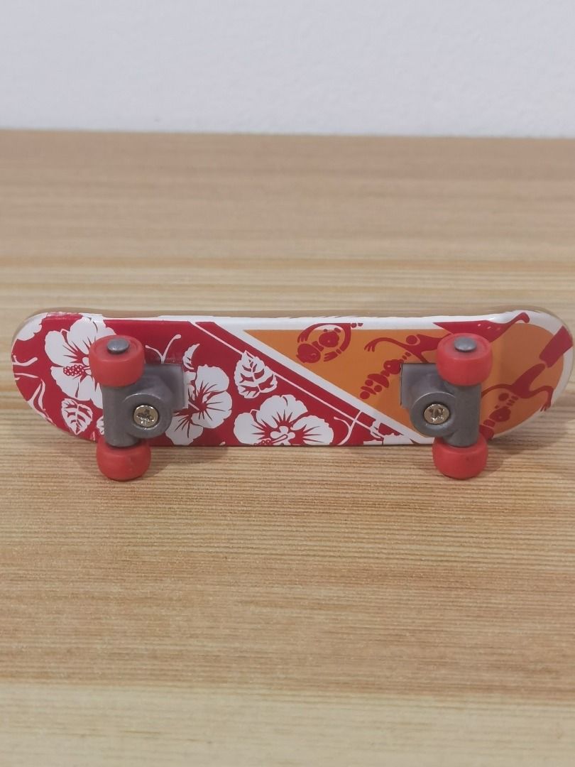 Fingerboard (Category: Action & Battle Toys) located in Taguig. Submitted by kalabasza (Listing ID 1459975823, Image 3). Description: 📌 This is a preloved item. Please manage your expectation. 📌 Actual item posted. 📌 Item is in good condition. 📌 Product Color may slightly vary due to Photographic Lighting. 📌 Location: Taguig 📌 MOP: GCash. Payment first before ship. 📌 MOD: J&T, LBC, GoGo or Lalamove. 📌 DF/SF at buyer's expense. 📌 No rush 