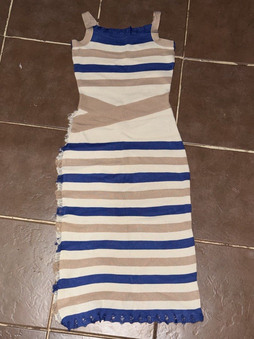 FITTED CREAM BODYCON SUMMER DRESS (Category: Dresses) located in Rizal. Submitted by makiagemz (Listing ID 1460056470, Image 1). Description: RFS: Decluttering 2nd Slide of Infos - No issues MOP: Gcash | Gotyme | Cash is only applicable for meet ups.
