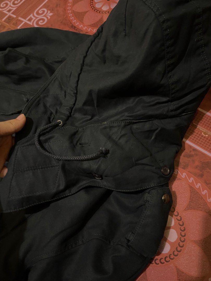 FIVE CM military-style fishtail parka jacket (Category: Coats, Jackets and Outerwear) located in Cabuyao City. Submitted by jeirussamson897 (Listing ID 1459990370, Image 3). Description: FIVE CM military-style fishtail parka jacket large 23 width 34-35 length excellent condition no flaw detachable hood 9.5/10 999+sf (previously 1500+sf).