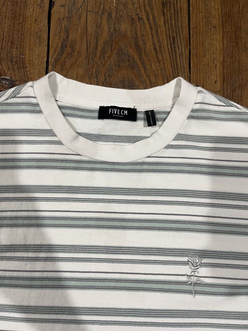 FIVE CM Stripe Tee Shirt 🇭🇰 (Category: Tshirts & Polo Shirts ) located in Baguio. Submitted by fishy___fish (Listing ID 1459906792, Image 2). Description: FIVE CM Stripe Tee Shirt 🇭🇰 Tagged Large Width: 23” Length: 28” Fits L-XL No issues.