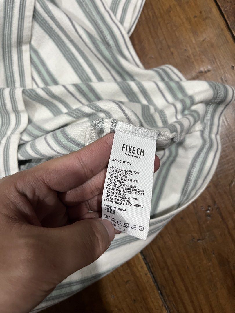 FIVE CM Stripe Tee Shirt 🇭🇰 (Category: Tshirts & Polo Shirts ) located in Baguio. Submitted by fishy___fish (Listing ID 1459906792, Image 3). Description: FIVE CM Stripe Tee Shirt 🇭🇰 Tagged Large Width: 23” Length: 28” Fits L-XL No issues.
