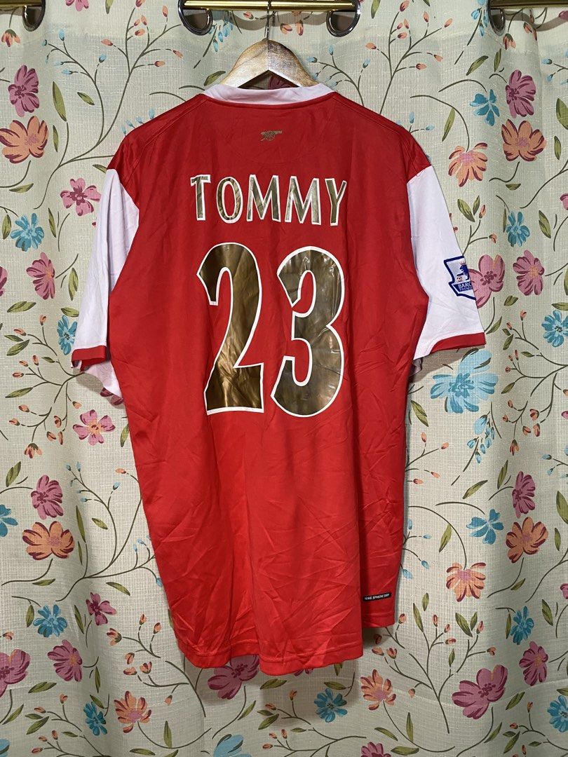 fly emirates football jersey (Category: Tshirts & Polo Shirts ) located in Bago City. Submitted by mary-joy3 (Listing ID 1459925522, Image 2). Description: vintage football jersey fly emirates no issue no cracks.