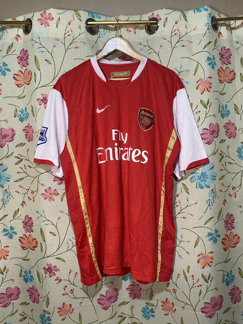 fly emirates football jersey (Category: Tshirts & Polo Shirts ) located in Bago City. Submitted by mary-joy3 (Listing ID 1459925522, Image 1). Description: vintage football jersey fly emirates no issue no cracks.