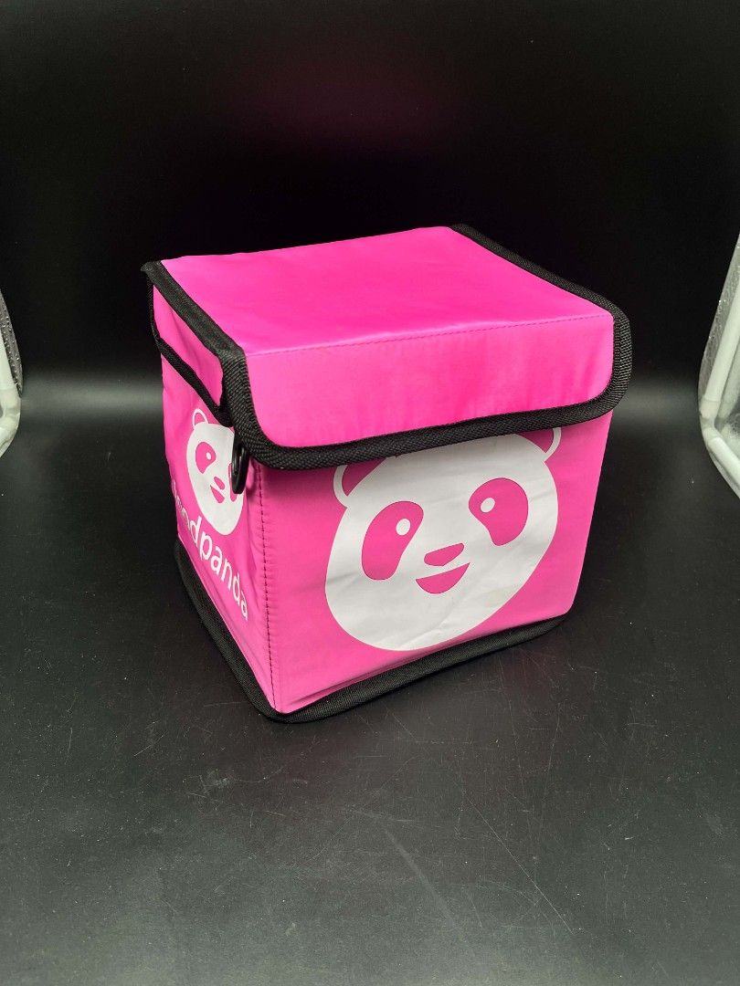 FoodPanda Mini Bag (Category: Backpacks) located in Marikina City. Submitted by bebaleepbop (Listing ID 1460053535, Image 1). Description: Forsale mini foodpanda bag (Used once) Bought for 800+ Selling for ₱550 Location: Cainta rizal RFS Decluttering.