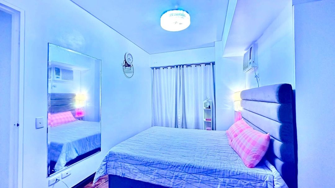 For Lease: The Columns Ayala, 2 Bedroom Corner Unit (Category: Apartments & Condos) located in Taguig. Submitted by mr.gutierrez (Listing ID 1459928808, Image 3). Description: 𝐉𝐮𝐬𝐭 𝐋𝐢𝐬𝐭𝐞𝐝‼️ 𝐅𝐨𝐫 𝐋𝐞𝐚𝐬𝐞: 𝐓𝐡𝐞 𝐂𝐨𝐥𝐮𝐦𝐧𝐬 𝐀𝐲𝐚𝐥𝐚 𝐓𝐨𝐰𝐞𝐫 𝟐 - 𝐂𝐨𝐫𝐧𝐞𝐫 𝐔𝐧𝐢𝐭 𝟐 𝐁𝐞𝐝𝐫𝐨𝐨𝐦𝐬 | 𝟔𝟖 𝐬𝐪𝐦 | 𝟐𝟒𝐭𝐡 𝐅𝐥𝐨𝐨𝐫 | 𝟐 𝐓𝐨𝐢𝐥𝐞𝐭 𝐚𝐧𝐝 𝐁𝐚𝐭𝐡 | 𝐔𝐭𝐢𝐥𝐢𝐭𝐲 𝐑𝐨𝐨𝐦 | 𝐅𝐮𝐥𝐥𝐲 𝐅𝐮𝐫𝐧𝐢𝐬𝐡𝐞𝐝 | 𝐍𝐨 𝐏𝐚�