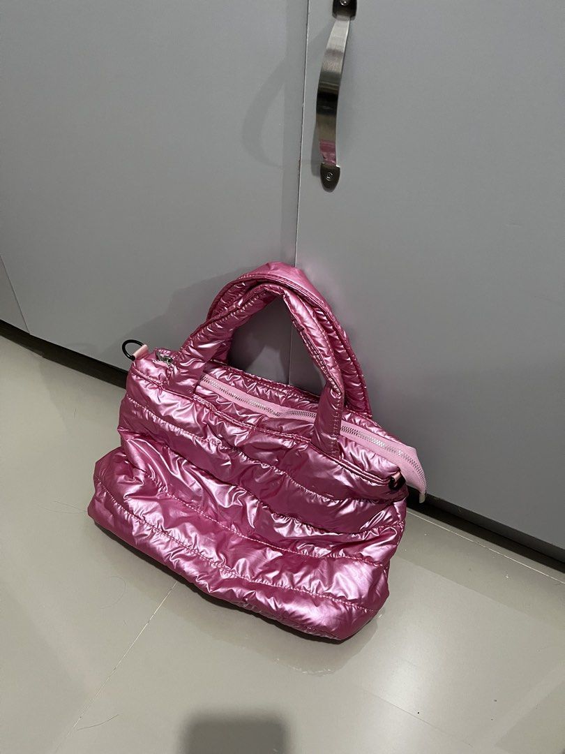 for sale 310 only (Category: Tote Bags) located in Cavite. Submitted by gwissu (Listing ID 1460040200, Image 3). Description: once lang nagamit sa ncat nabili.