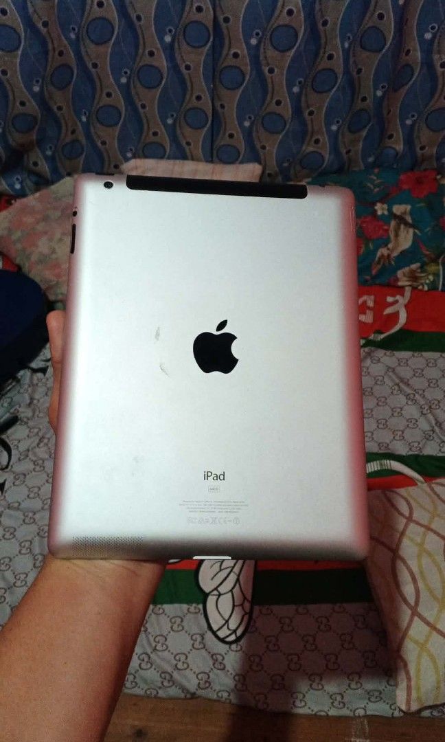 For sale package deal (Category: Other Mobile & Gadget Accessories) located in Tarlac. Submitted by jesscabanlong (Listing ID 1459976068, Image 3). Description: 1.)ipad apple fix specs. Dina pwede mag down load ng ibng apps ,4,000 - isyo Dina pwedeng mag down load ng apps . as is na at ung apple id di malog out 2.)Bluetooth speaker 4,000 - no isyo 3.) itel RS4- 5,000 - isyo nag hang at minsan nag black & white screen 4months old plang na ili sa s