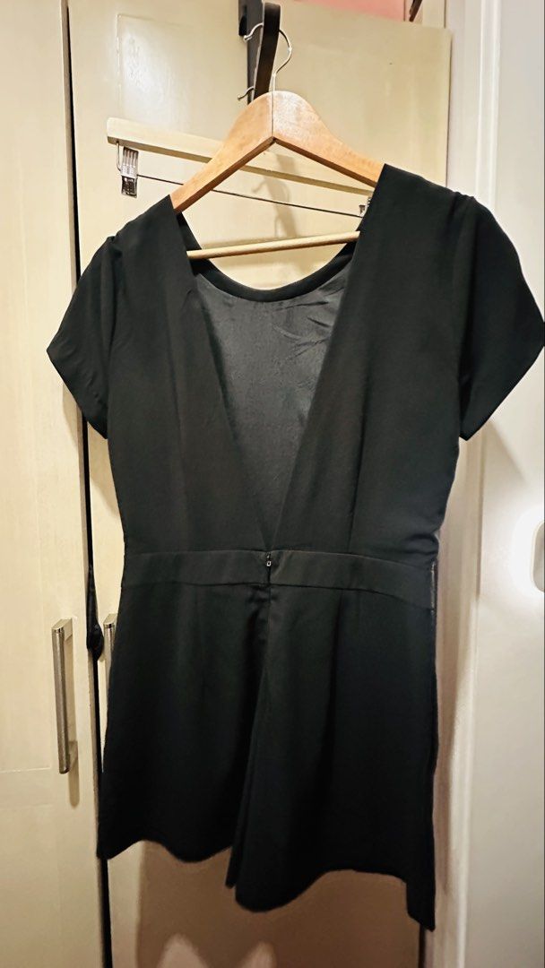 Forever21 Romper (Category: Rompers) located in Manila. Submitted by sagecuration (Listing ID 1459948053, Image 2). Description: Brand: Forever21 Size: Medium No damage, barely used MOP: Bank deposit/gcash SF: c/o buyer Loc: Paco, Manila.