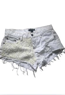 (Category: ) located in . Submitted by irish_closet (Listing ID 1459939951, Image 1). Description: .