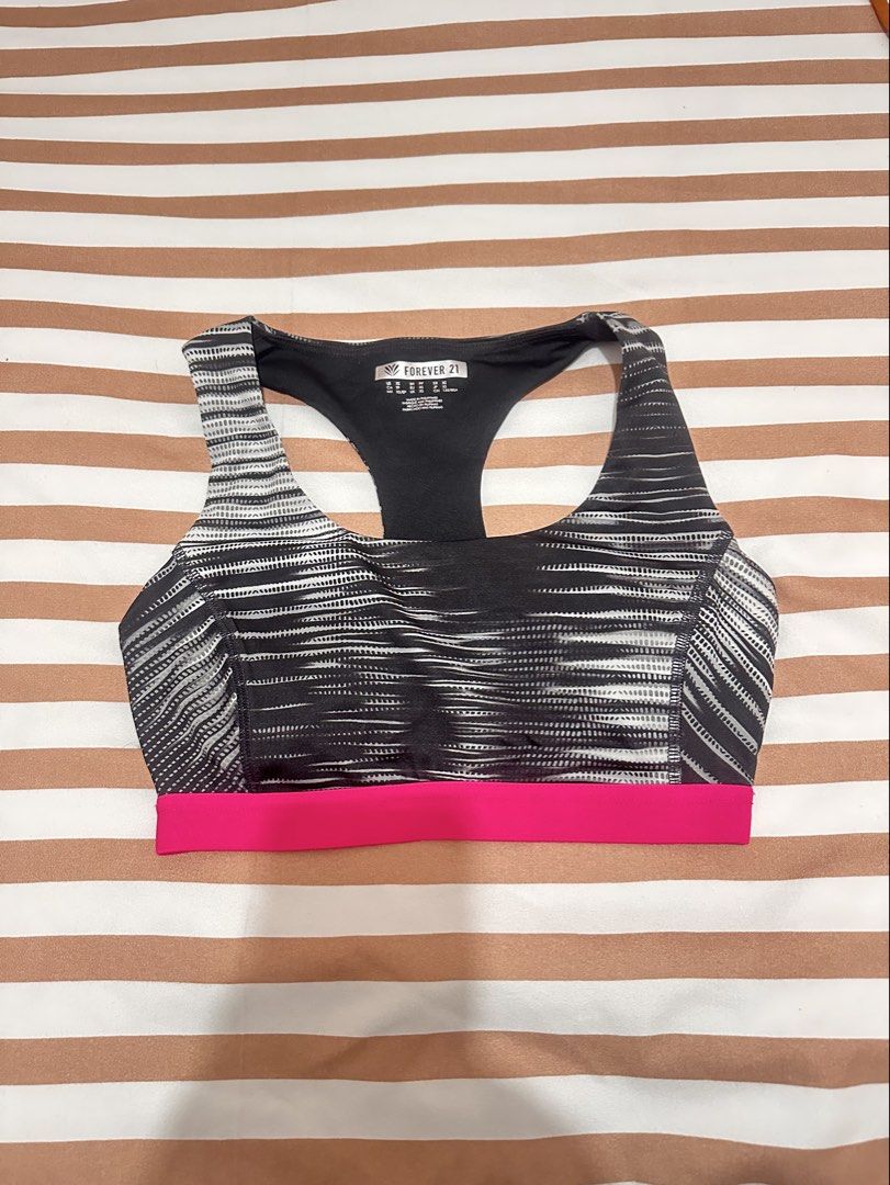 Forever 21 original Sports Bra (Category: Others Tops) located in Valenzuela. Submitted by shopbychacha (Listing ID 1460010183, Image 1). Description: Forever 21 original Sports Bra Padded.