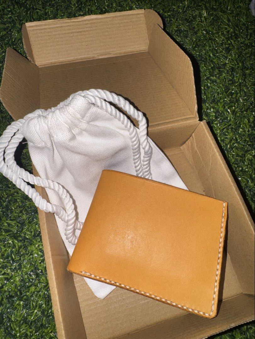 Full Grain Leather Wallet (Category: Wallets & Card holders) located in Malolos. Submitted by ayenkintz123 (Listing ID 1459944907, Image 3). Description: Full-Grain Cowhide Leather 100% Handmade Silang Cavite MOP: Gcash, Bpi, Cash MOD: Lalamove, J&T, Pick-up Made by hand, so slight irregularities may occur. No Refund! Color may vary slightly due to lighting! - Simple, timeless design suitable for everyday use - Slim profile fits comfortably in yo