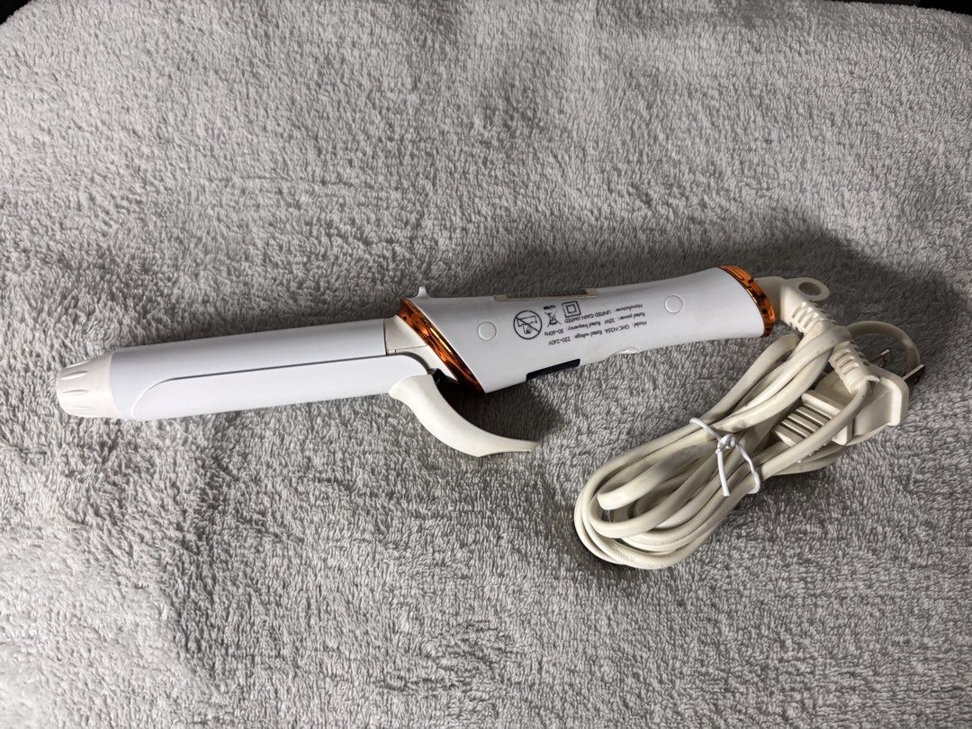 Gaabor Ceramic Plate Hair Curler (Category: Hair) located in Taguig. Submitted by sisidlanmanila (Listing ID 1459952541, Image 2). Description: Gaabor ceramic plate hair curler .