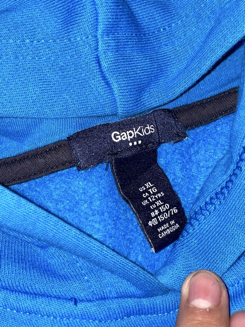 Gap Hoodie Jacket (Category: Coats, Jackets and Outerwear) located in Las Pinas. Submitted by rdcthriftedshop (Listing ID 1460043045, Image 3). Description: 📦 GAP Hoodie Size XL Youth size on tag Small to Medium Adult Width: 19 Length: 24 Color rate: 10/10 Condition: Excellent to as new Minimal Dot stain not noticeable di lang natanggal sa laundry but still super presentable and repaired pin hole..