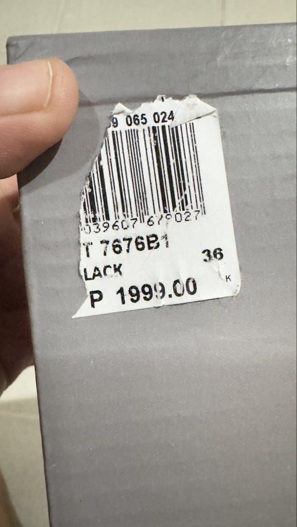GIBI SANDAL (Category: Heels) located in Caloocan City. Submitted by vanj1004 (Listing ID 1460012419, Image 3). Description: Gibi black sandal with heels, used once,size 36.
