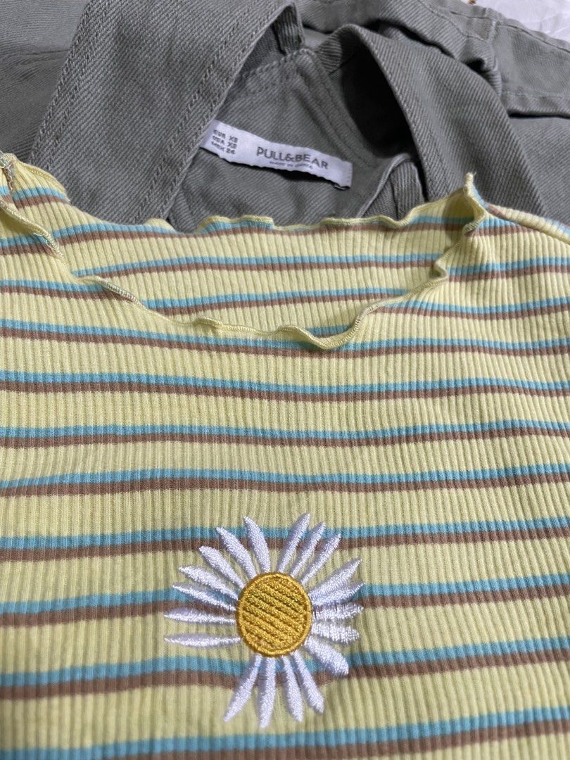 GIRL PULLS & Bear Set XS (Category: Sets or Coordinates) located in General Santos City (Dadiangas). Submitted by jzthrift (Listing ID 1460088664, Image 3). Description: .