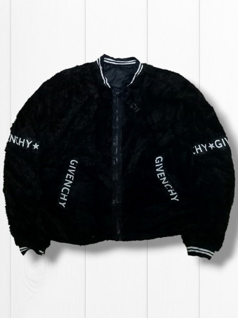 Givenchy Fleece Bomber Jacket (Category: Luxury Apparel) located in Aguinaldo. Submitted by baguioukayukay2600 (Listing ID 1459908019, Image 1). Description: .