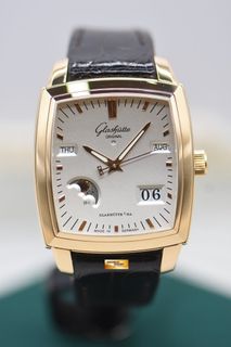 (Category: ) located in . Submitted by goldmanluxury (Listing ID 1460055012, Image 1). Description: .