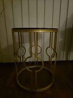 (Category: ) located in . Submitted by furniturensuch (Listing ID 1460098255, Image 1). Description: .