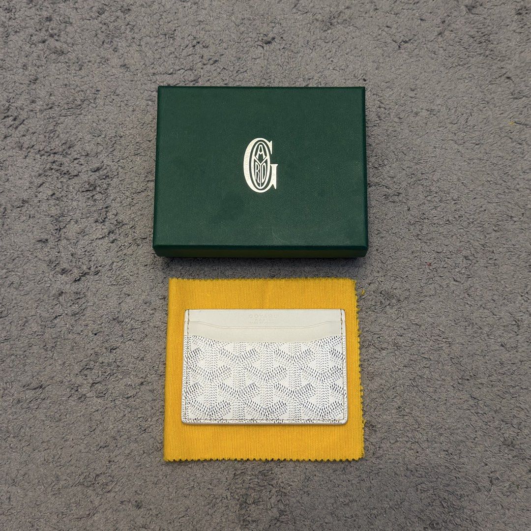 Goyard Saint Suplice Card Holder White (Category: Luxury Bags & Wallets) located in Quezon City. Submitted by hypeselective (Listing ID 1459905155, Image 1). Description: Goyard Saint Suplice Card Holder White Complete (₱40k SRP).
