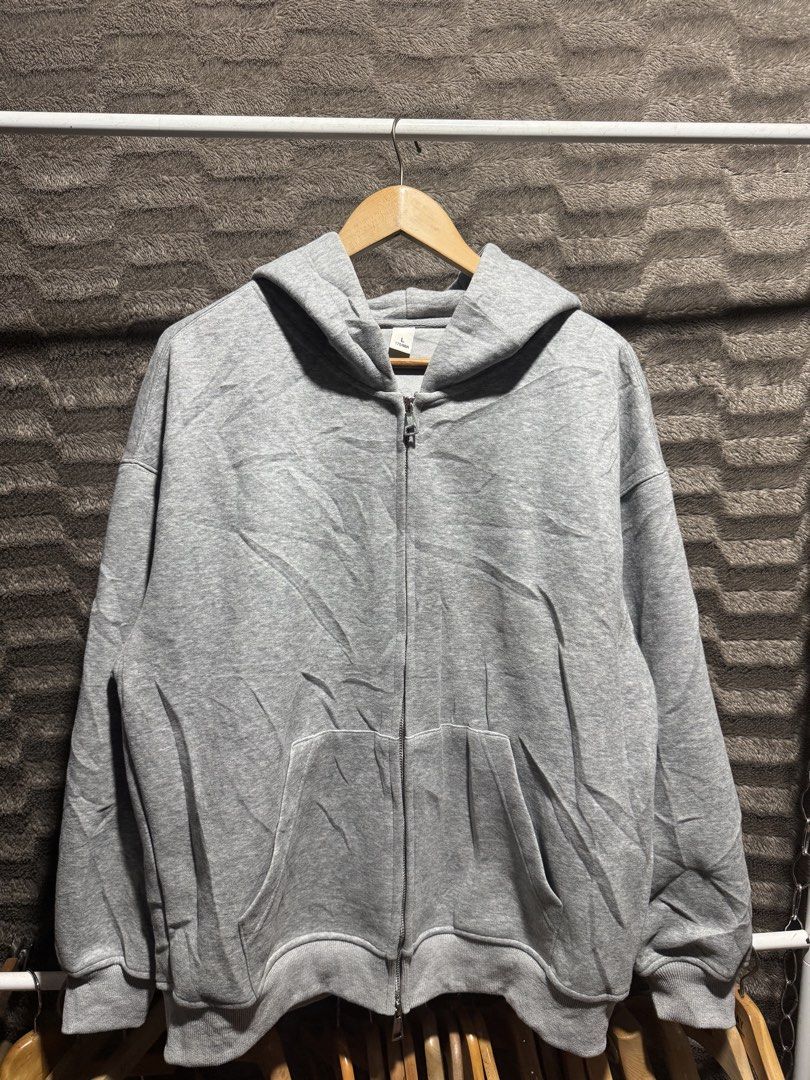 Gray double zip up hoodie (Category: Hoodies) located in Bulacan. Submitted by OG_Domsthrift (Listing ID 1459958008, Image 1). Description: Large on tag Heavy cotton 24x27 No issue Color rate:10/10.