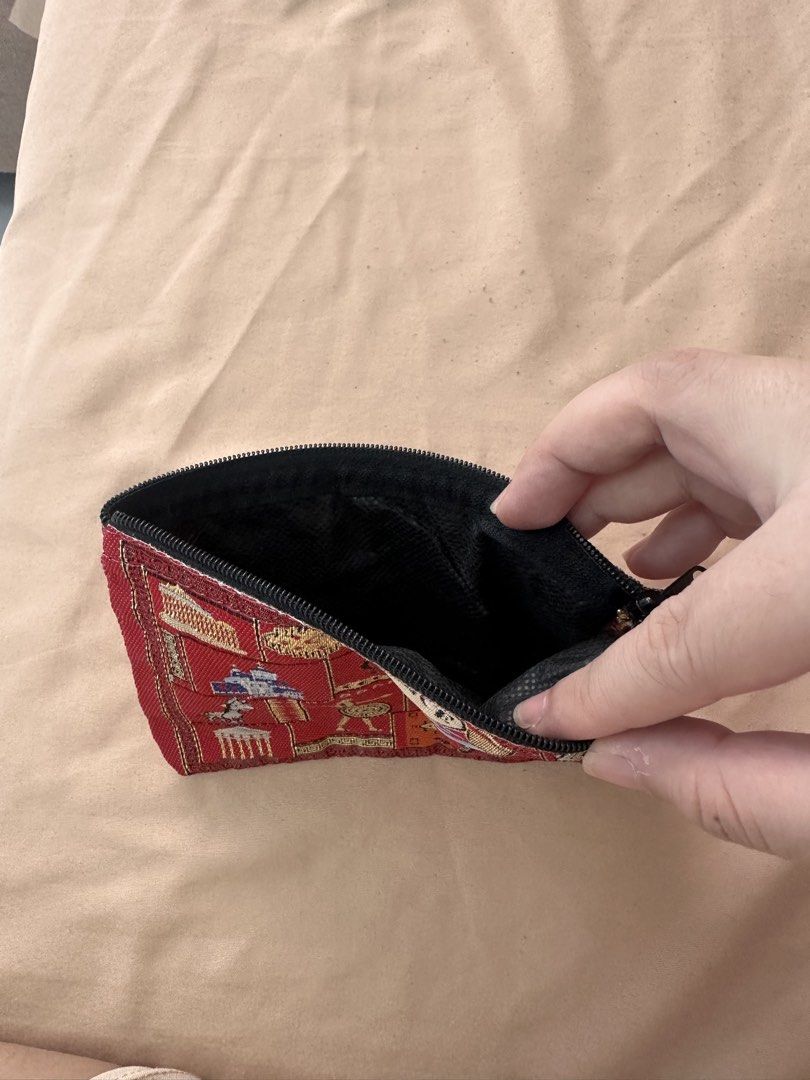 Greece Canvas Coin Purse (Category: Wallets & Card holders) located in Valenzuela. Submitted by shopbychacha (Listing ID 1459945591, Image 3). Description: Greece Canvas Coin Purse Brand new. Never been used.