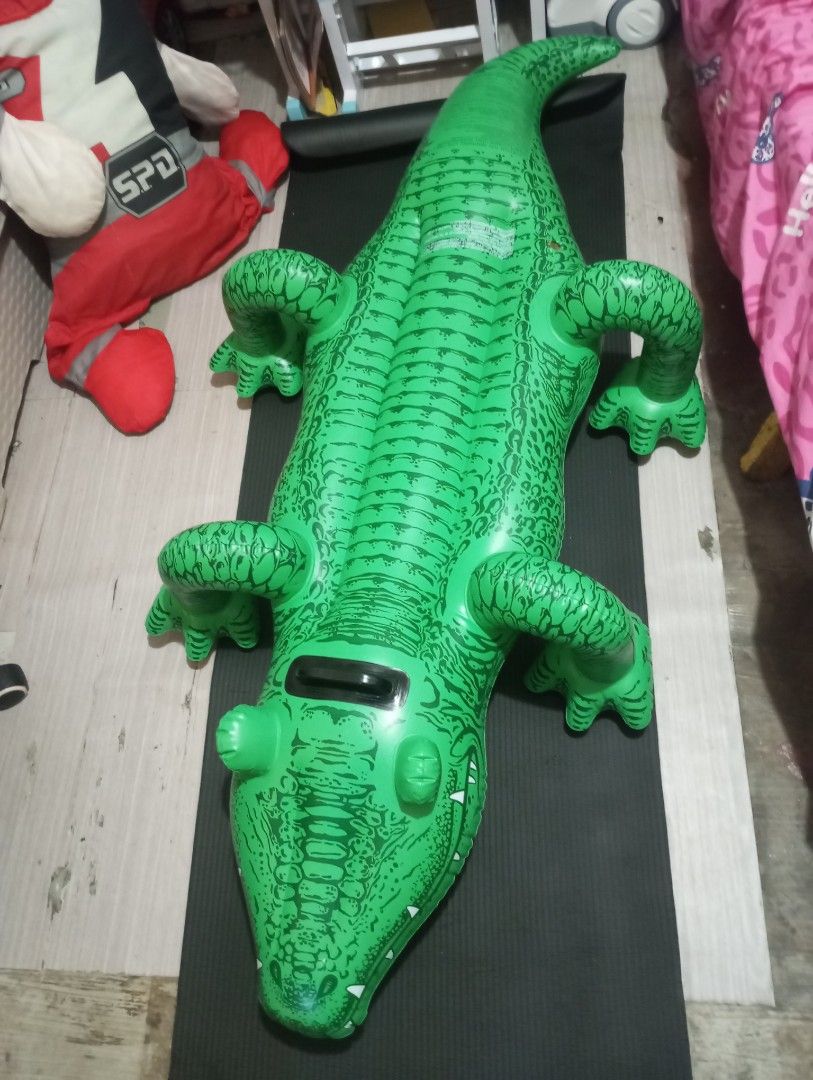 Green Intex Inflatable Crocodile Ride-On pool float (Category: Bathtub & Bath Accessories) located in Las Pinas. Submitted by kaswakto (Listing ID 1459910290, Image 1). Description: 〽️ Green Intex Inflatable Crocodile Ride-On pool float 〽️ excellent condition no issues once lang nagamit 💰Php 400 +sf 📌Lpdh Las Pinas/Evacom or Valley2 Paranaque 📞09174614978 contact no. 🗳️Payment thru Gcash 09174614978 Jayvie Godmalin/bank transfer Bpi account 3